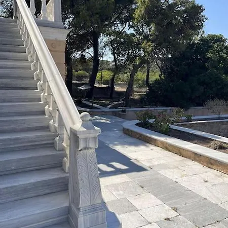 Iren Villa