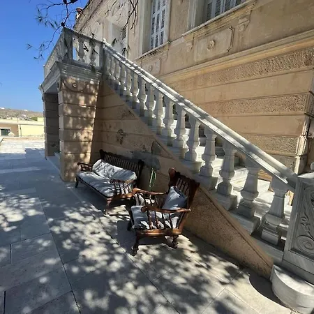 Villa Iren Parakopí